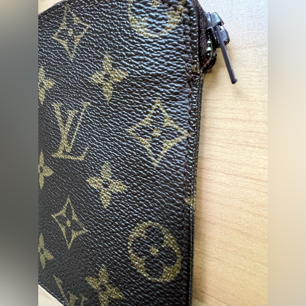 Vintage Louis Vuitton- 1986  LV Pochette
Secret / Rare Shoulder Bag - Picture 3 of 17